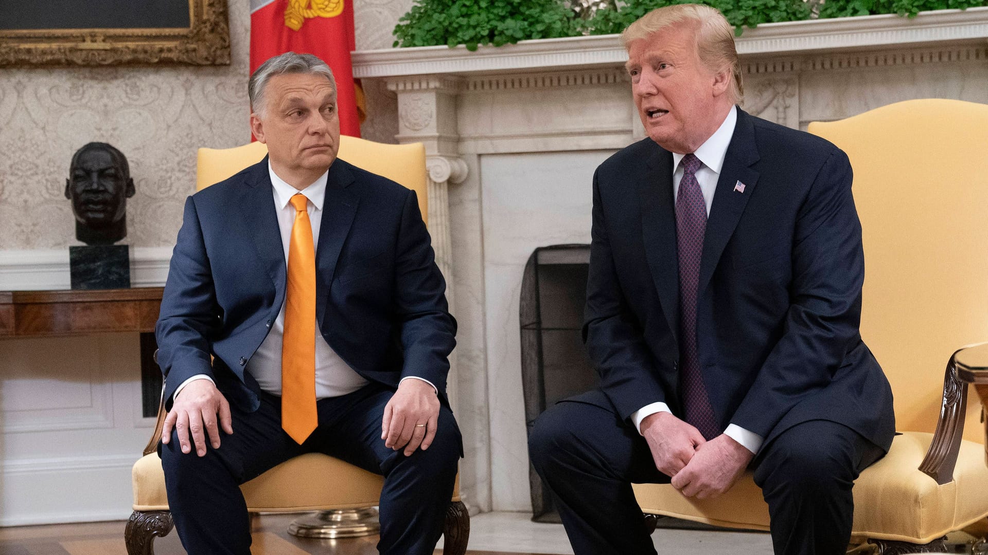 Trump trifft Ungarns Staatschef Orbán (l.) im Jahr 2019 im Weißen Haus.