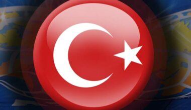Köln leiht Özkacar aus Valencia