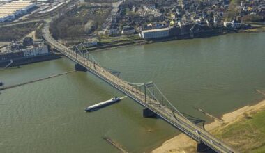 Viel Mikroplastik auch im Rhein bei Duisburg-Rheinhausen
