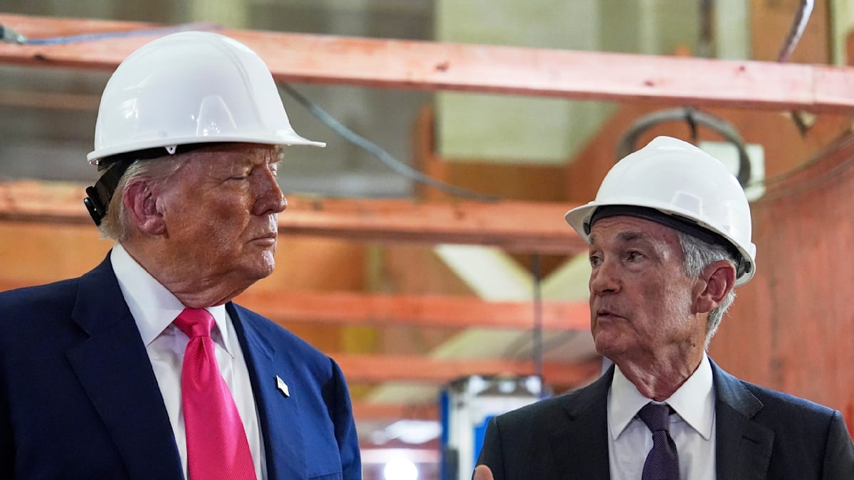 „Sturer Dummkopf“: Trump will Notenbank-Chef Powell stürzen – anderes Vorstandsmitglied knickt bereits ein
