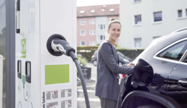 Einheitliche Ladelösungen sollen Fuhrparks europaweit einfacher elektrifizieren.