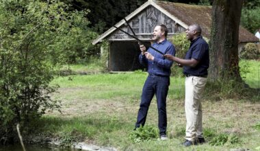 Vance in Großbritannien: Fischen, schmeicheln und verhandeln