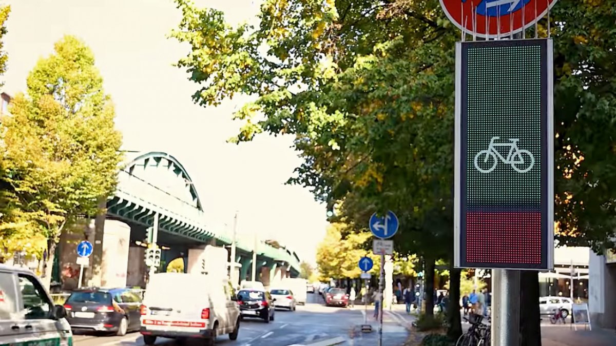 VeloFlow: Berlin testet Fahrrad-Ampel mit Erreichbarkeitsprognose