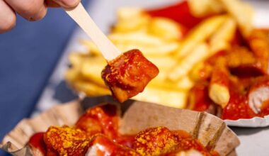 Currywurst bekommt neuen Feiertag, Gedenktafel für Imbiss