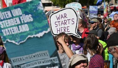 Angeblich bis zu 60 Verletzte bei Antikriegs-Marsch