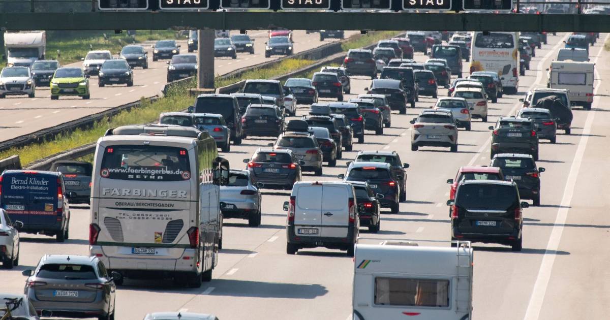 Stau und Rückreisewelle prägen das letzte NRW-Ferienwochenende
