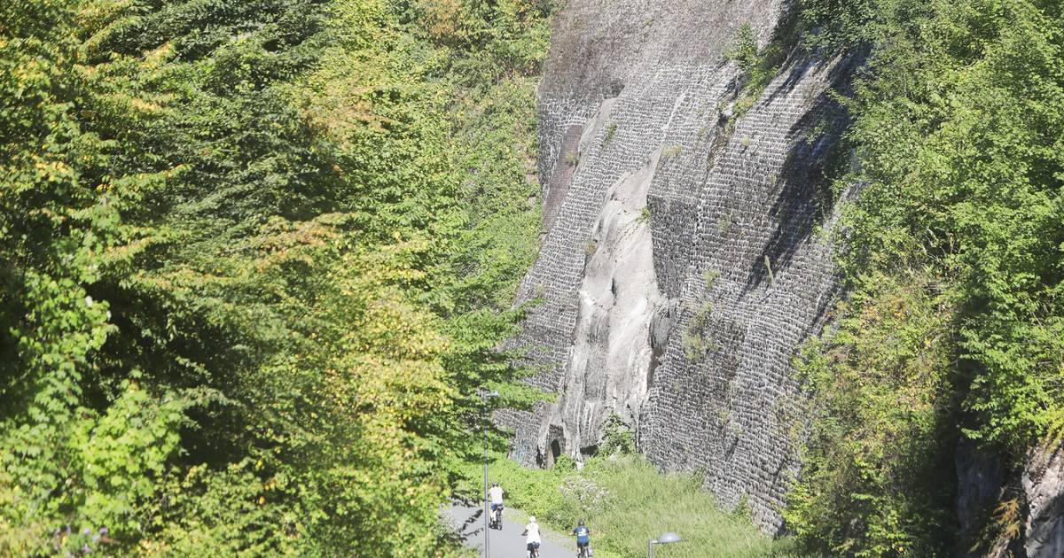 Stadt Wuppertal saniert drei Schutzwände an der Trasse