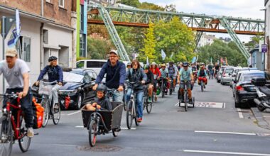 Radtour wirbt in Wuppertal für die Verkehrswende