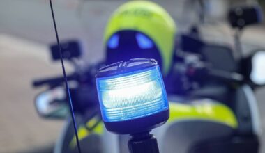 Unfall in Wuppertal mit Lieferwagen im Kreisverkehr