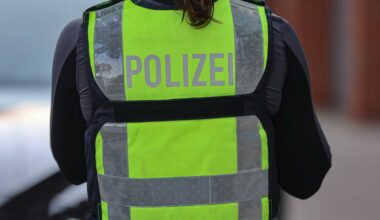 Mann stirbt in Elberfeld in geparktem Wagen