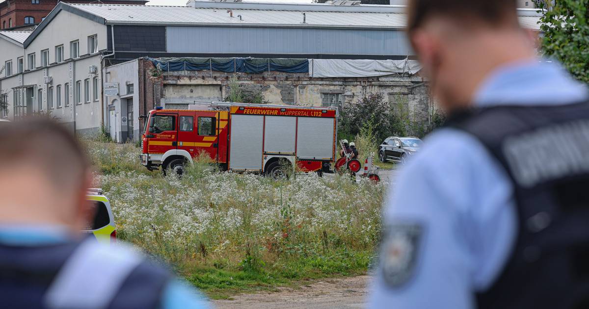 Fäkalien traten aus Kanal in Wuppertal-Langerfeld aus