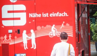 Sparkassenbus hält jetzt in Garath