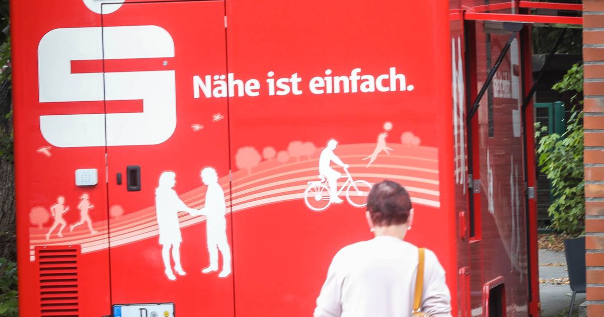 Sparkassenbus hält jetzt in Garath