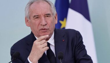 Frankreichs Premier Bayrou warnt vor Schuldenkrise: „Letzte Station vor dem Abgrund“ - RP Online
