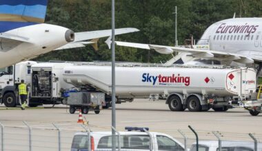 Klima-Klebern Flughafen Köln/Bonn drohen Prozesse, Polizeikosten, Schadenersatz