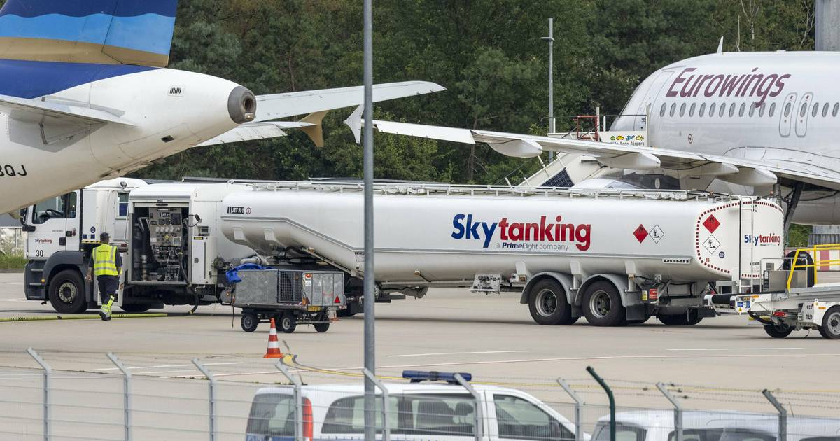 Klima-Klebern Flughafen Köln/Bonn drohen Prozesse, Polizeikosten, Schadenersatz