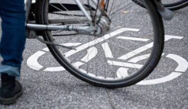 Fahrerflucht in Mönchengladbach: 13-Jähriger bei Unfall verletzt