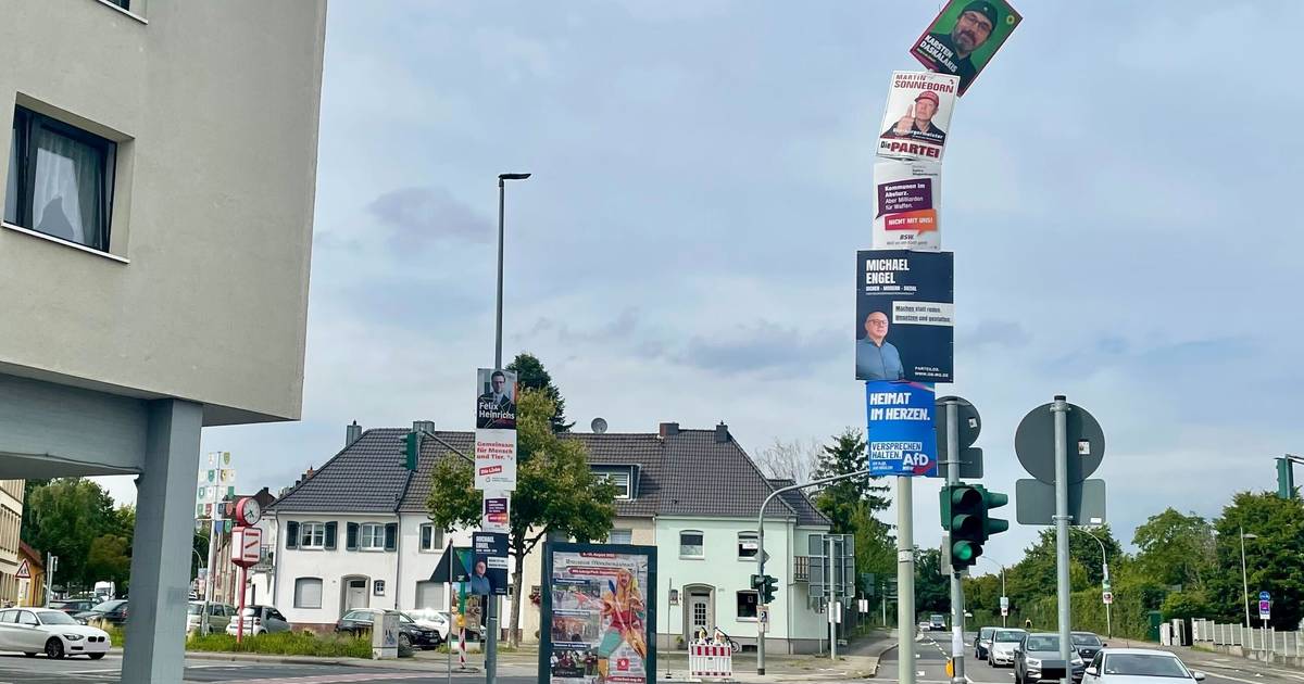 Mönchengladbach: Wahlplakate und der Kampf um den Mast