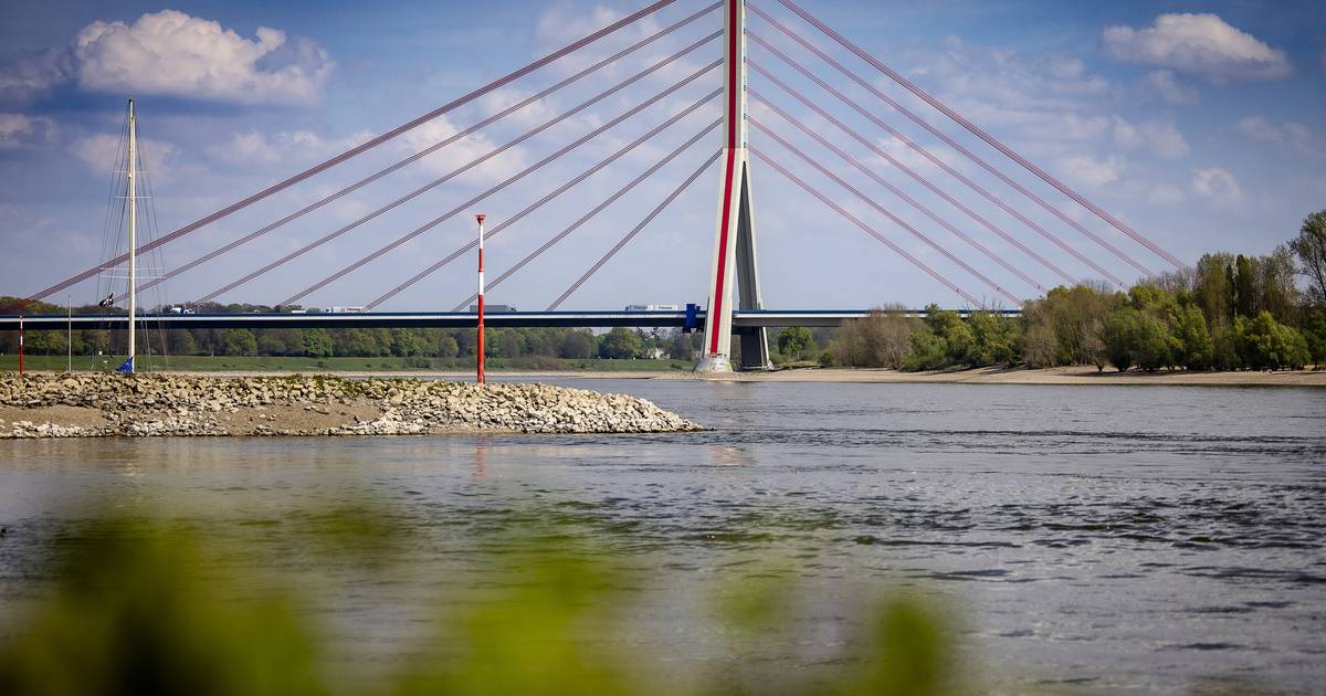 Sperrung der Fleher Brücke und A46 zwischen Düsseldorf und Neuss