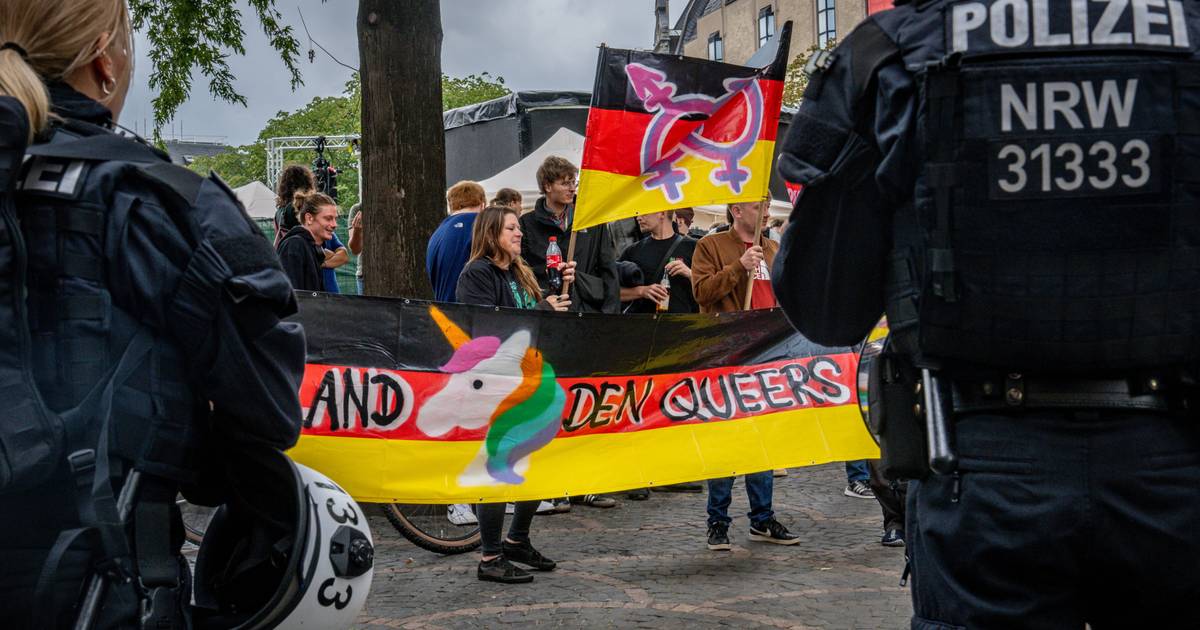 Unterstützer des Christopher Street Days waren in der Mehrheit