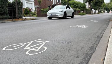 Neue Radverkehrsmarkierung in Bonn: Piktogrammketten