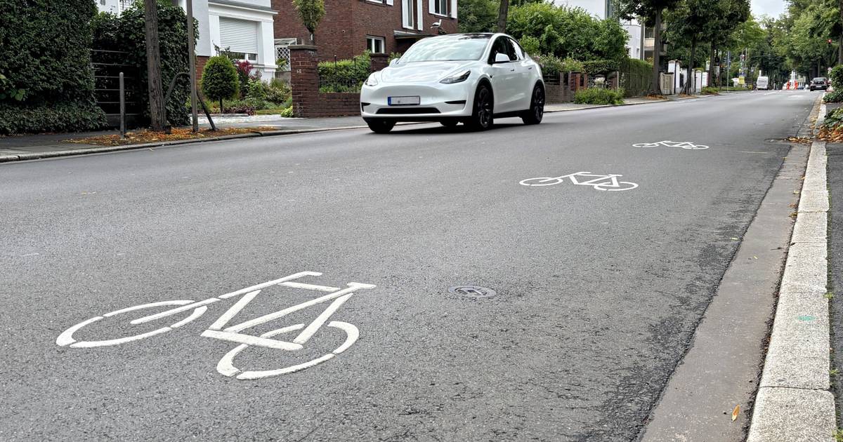 Neue Radverkehrsmarkierung in Bonn: Piktogrammketten