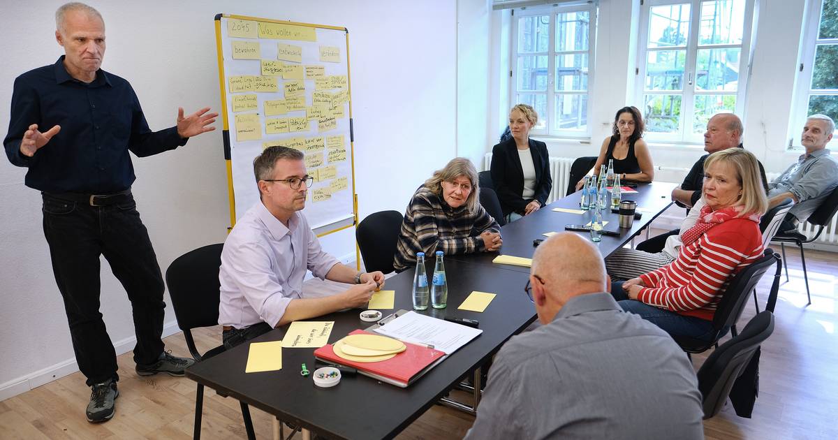 30 Wülfrather arbeiten in einer Zukunftswerkstatt an Problemlösungen
