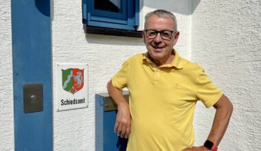 Schiedsmann Arno Mobers legt Streit unter Nachbarn bei