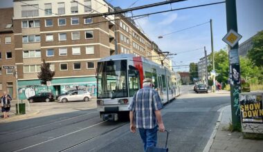 Eltern fordern Ampel für die Rather Straße