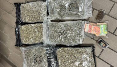 Polizei Wuppertal stoppt Mann mit 3,5 Kilo Marihuana