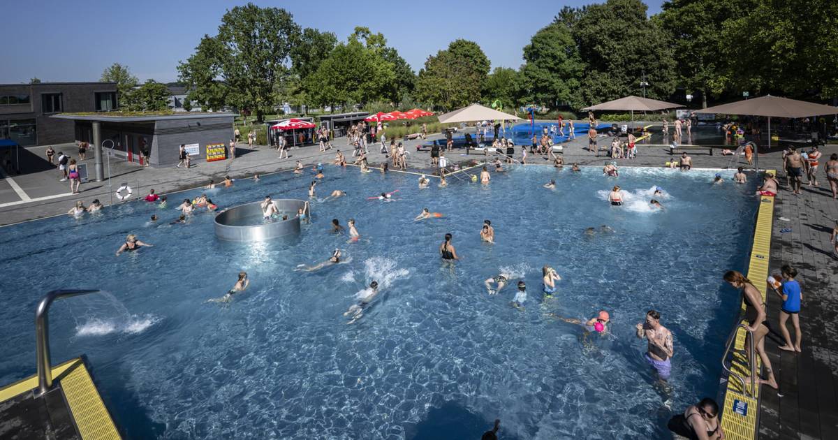 Freibäder in Düsseldorf: Besucher stürmen die Bäder