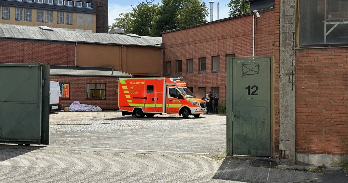 Zwei Verletzte: Schwerer Arbeitsunfall in Wuppertal