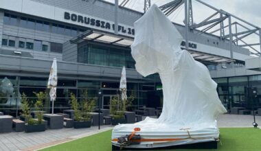 Gladbach: Neue Statue wohl ein Fohlen