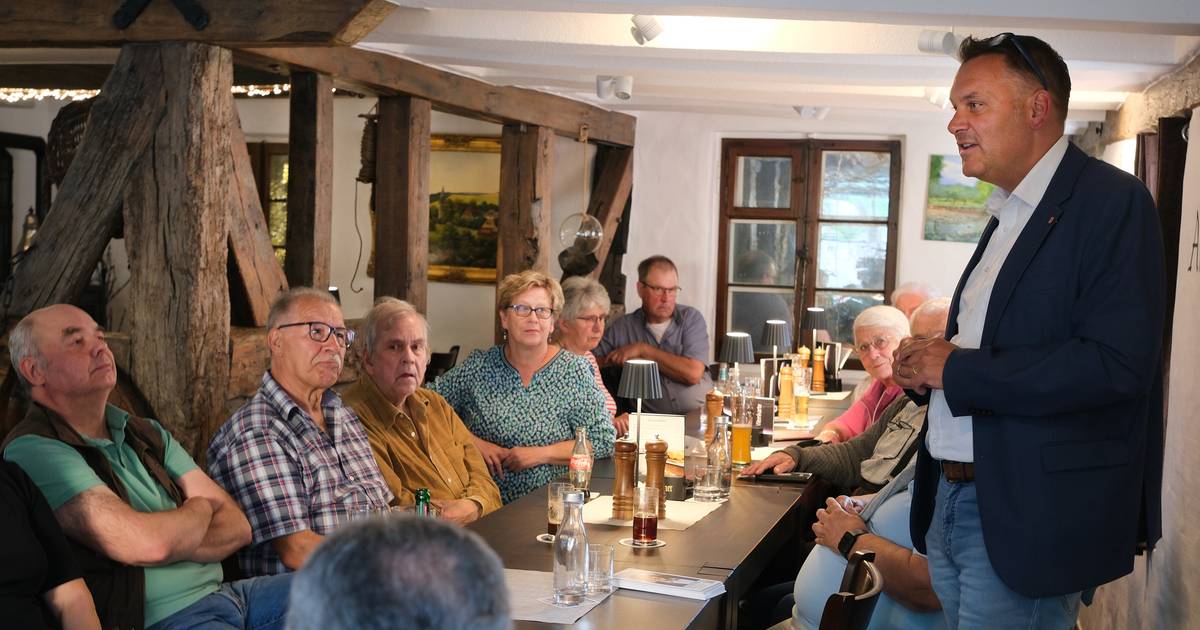 Sebastian Schorn stellt sich den Fragen der Düsseler