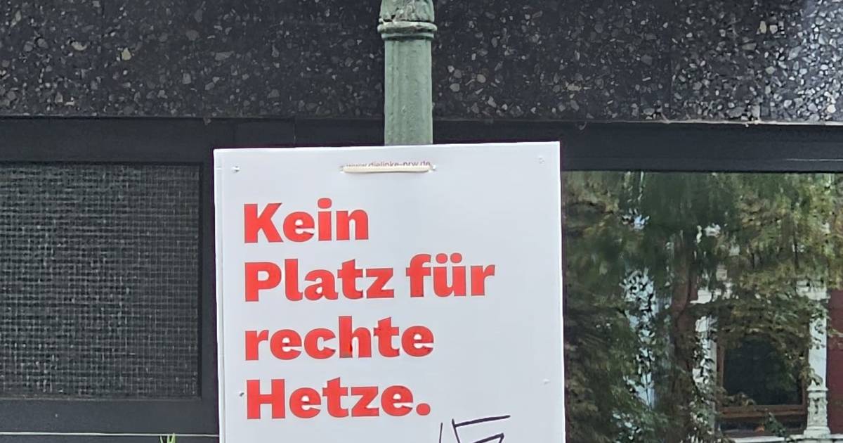 Nur Stunden nach dem Aufhängen – Plakate mit Hakenkreuzen beschmiert