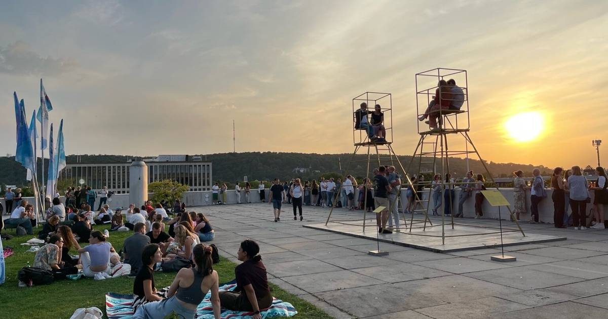 Bundeskunsthalle in Bonn lockt zum Sundowner aufs Dach