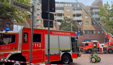 Brand in Bonn-Bad Godesberg - Rauchentwicklung im Altstadtcenter