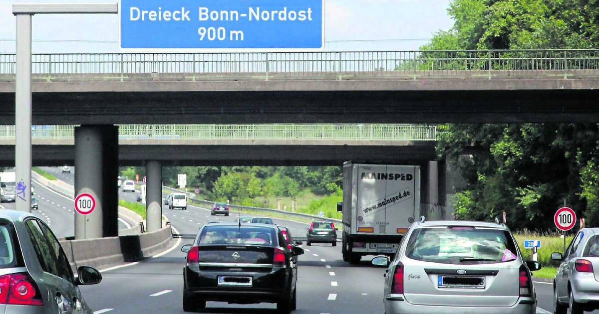 Rechtsrheinische Bahnstrecke und A59 gleichzeitig gesperrt