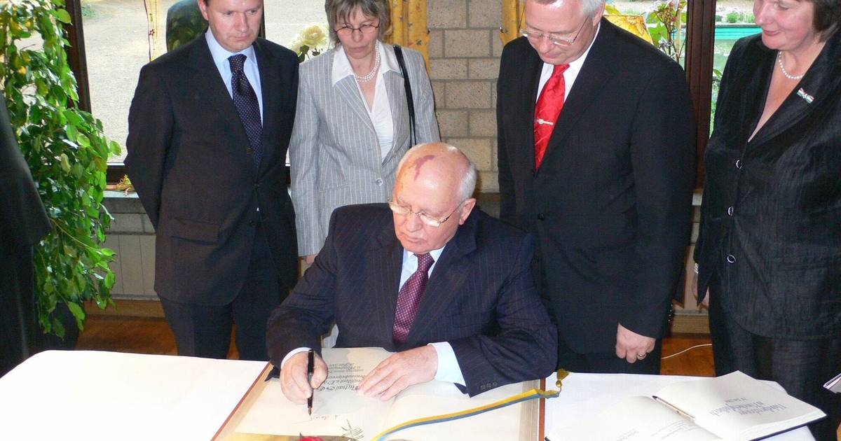 Welche Persönlichkeiten im Goldenen Buch stehen