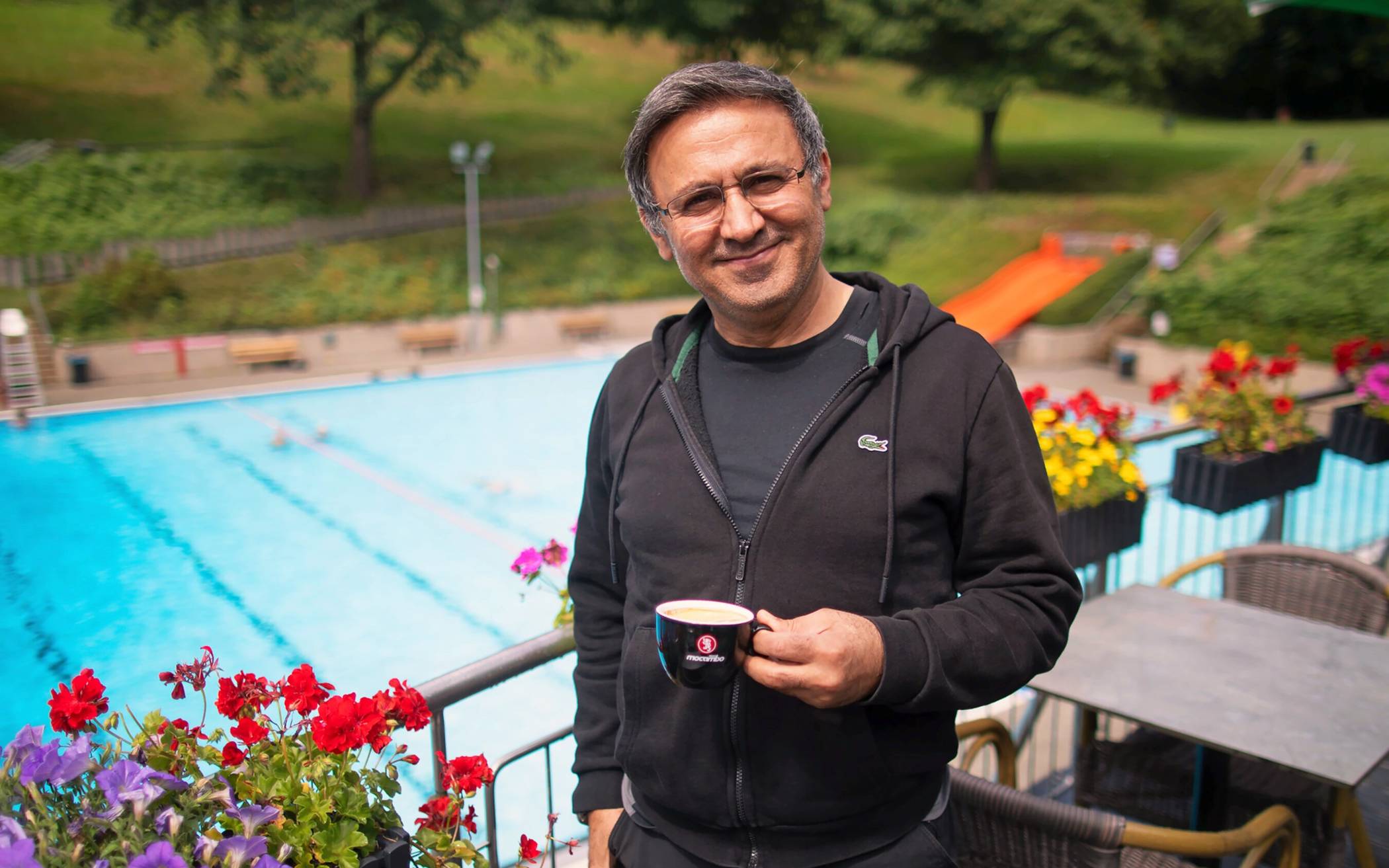 Zusammen mit seinem Partner Hasan Adanur führt Selmani Peki Ucar das Restaurant Neuenhof 1.  