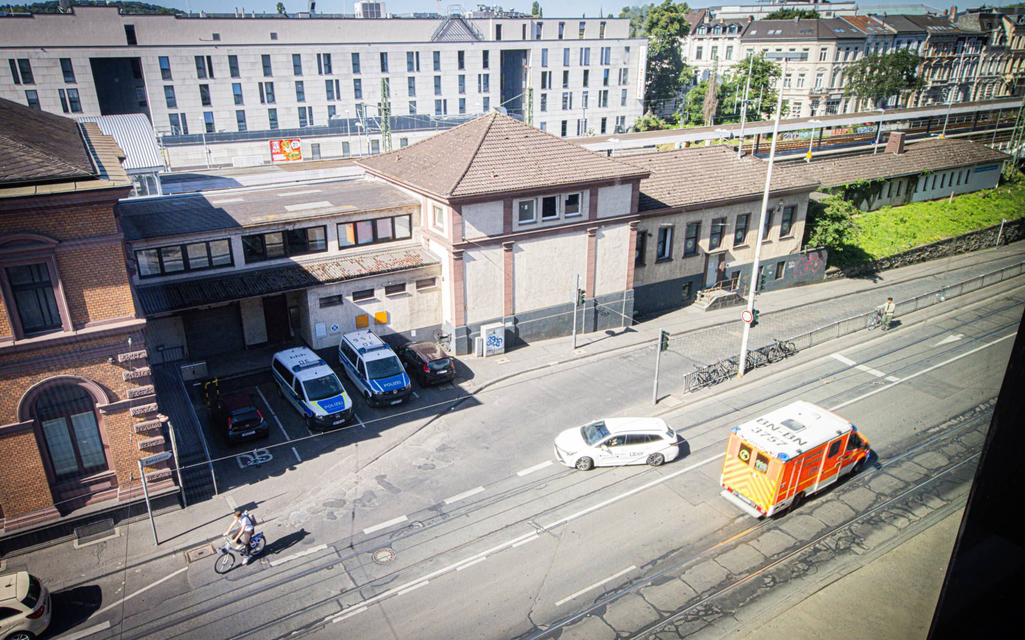 Das Gebäude der Bundespolizei am Hauptbahnhof soll erneuert werden. Rechts daneben die Bahnhofsmission.
