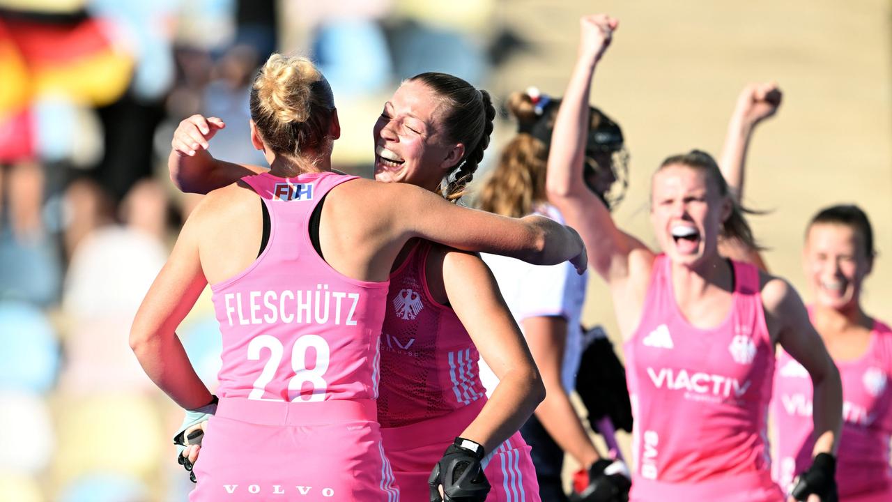 Deutsche Hockey-Damen feiern klaren Sieg gegen Frankreich bei EM-Auftakt