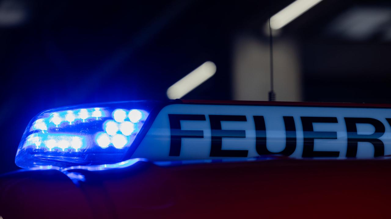 Nordrhein-Westfalen: Großbrand in Bochumer Entsorgungsbetrieb gelöscht
