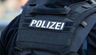 Nordrhein-Westfalen: Nach Banküberfall in Münster: Täter weiter auf der Flucht