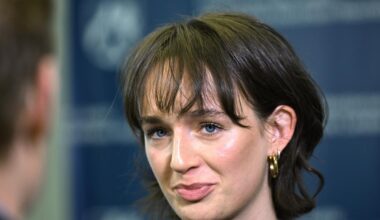 Petition gegen Voyeur-Aufnahmen an NRW-Justizminister überreicht