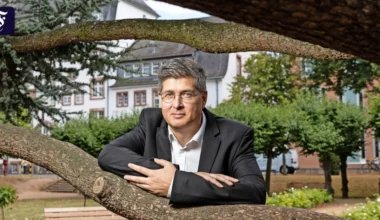 Schlangenexperte Ulrich Kuch will Menschen vor Giftschlangen schützen