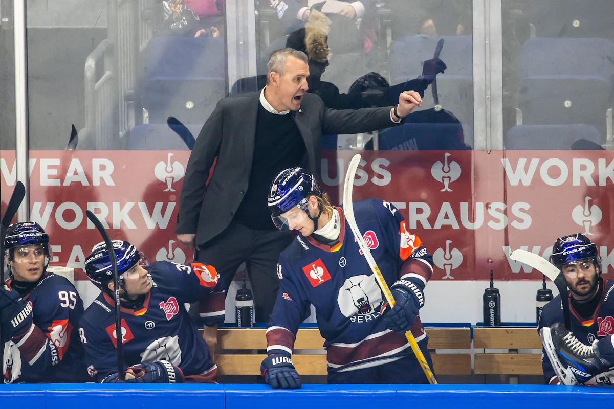 Deutsche Eishockey Liga - Eisbären Berlin verlieren 1:7 in Mannheim - Sport