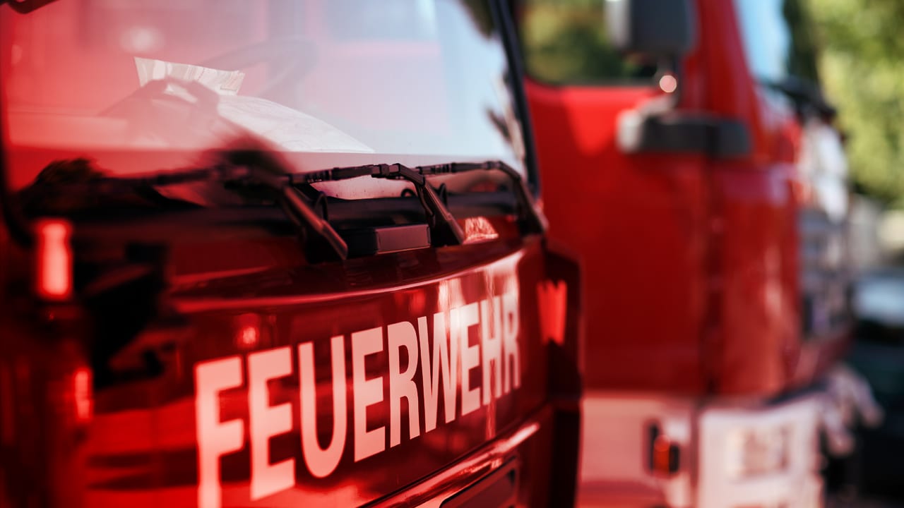 Essen: Feuer in leerstehendem Gebäude schnell gelöscht | Regional