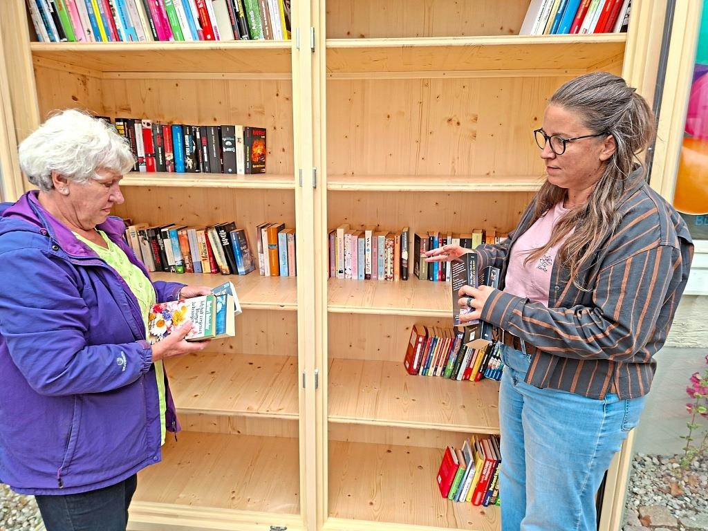 Startschuss für die Büchertauschbörse