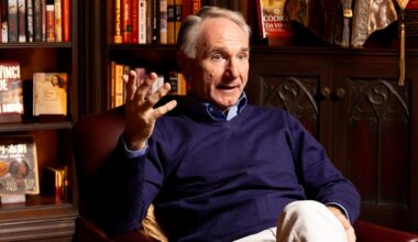 Dan Brown: Großes Geheimnis gelüftet: So lebt der Bestseller-Autor wirklich | Unterhaltung